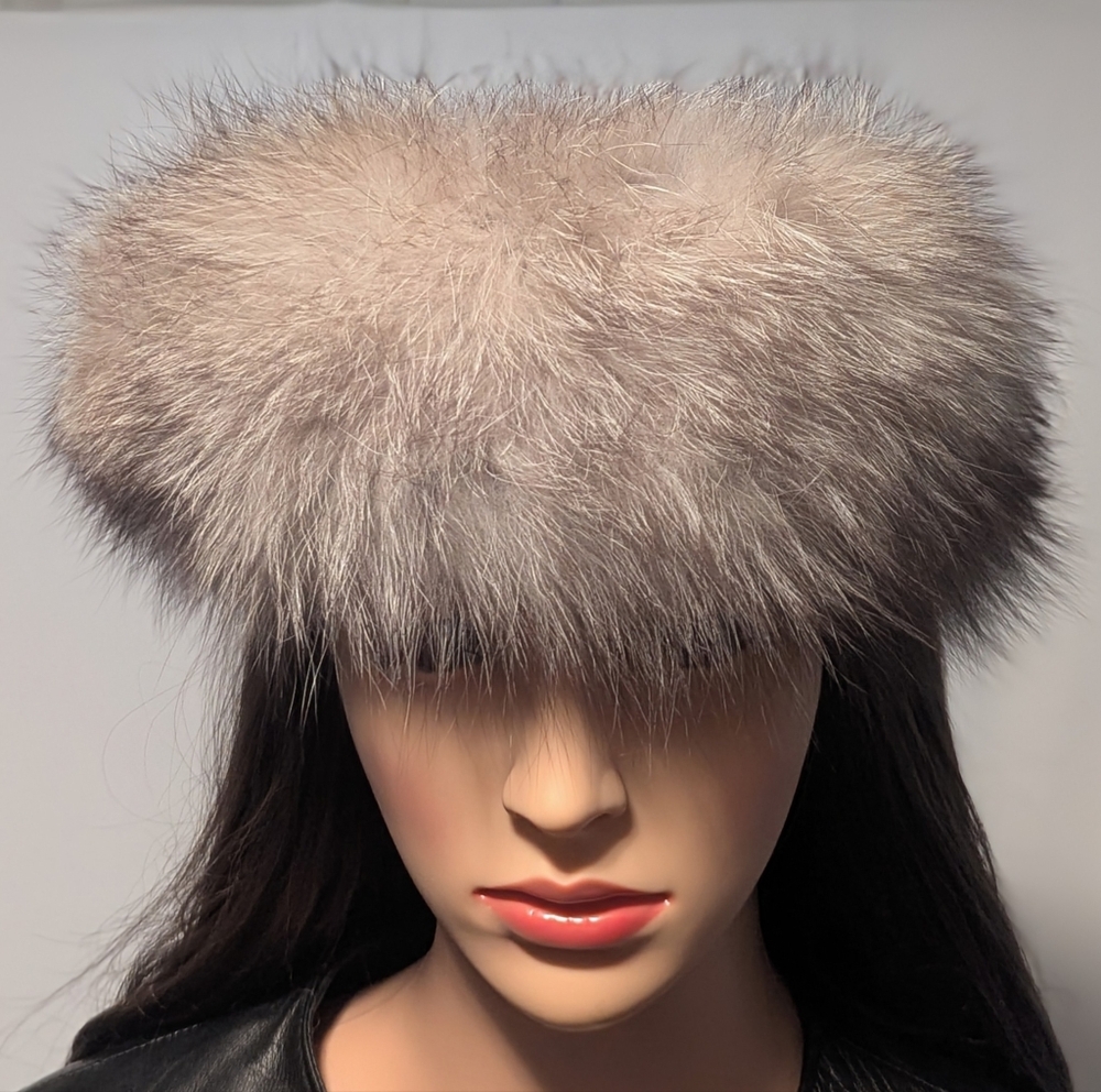 Vintage FAIT AU CANADA Elegant Black and White/Grey Fur Women's Hat